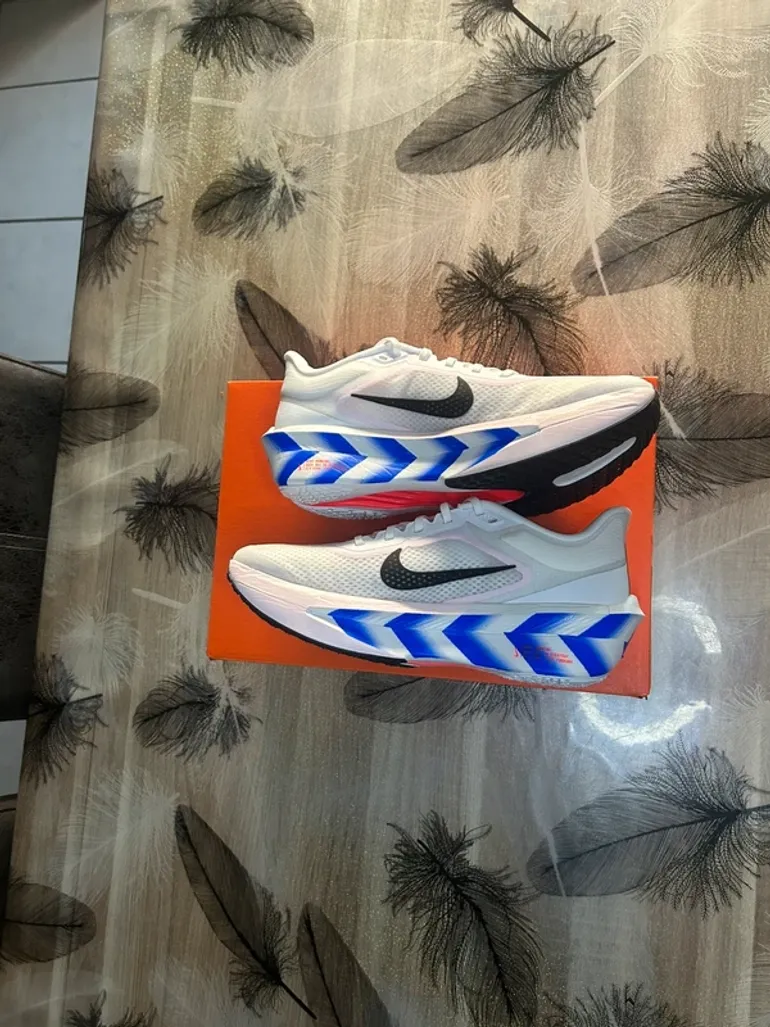 Used Nike Zoom Fly bike — image 2 of 5
