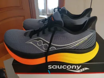 Used Saucony Triumph 23 bike — image 5 of 14