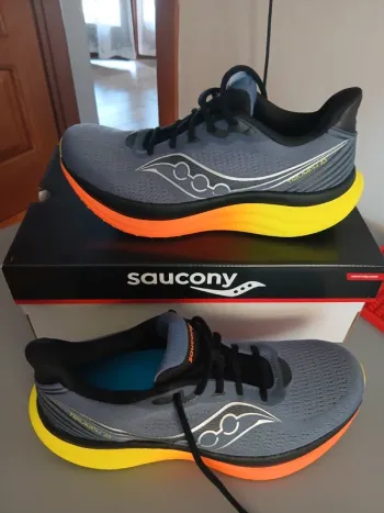 Used Saucony Triumph 23 bike — image 1 of 14