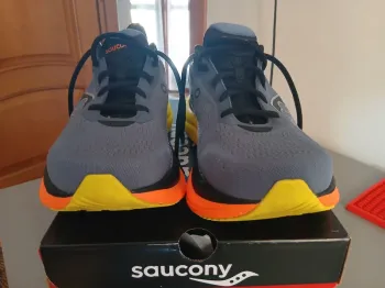 Used Saucony Triumph 23 bike — image 4 of 14