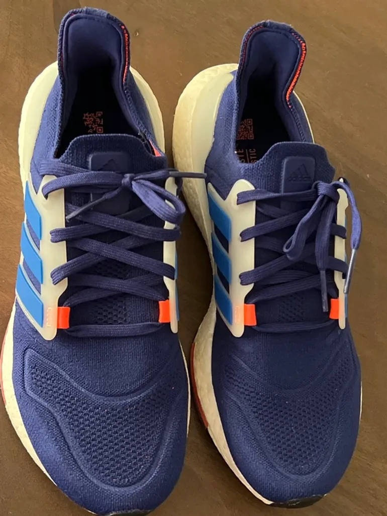 Used Adidas Ultra Boost 22 Legacy Indigo Turbo bike — image 3 of 13