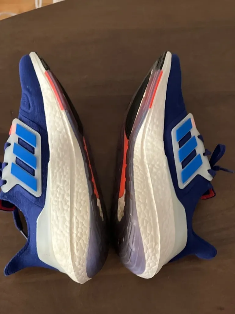 Used Adidas Ultra Boost 22 Legacy Indigo Turbo bike — image 12 of 13