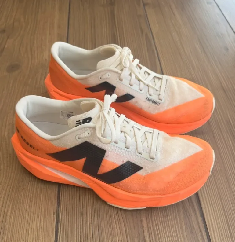 New Balance Fuelcell Rebel v4 bike d'occasion — image 2 sur 9