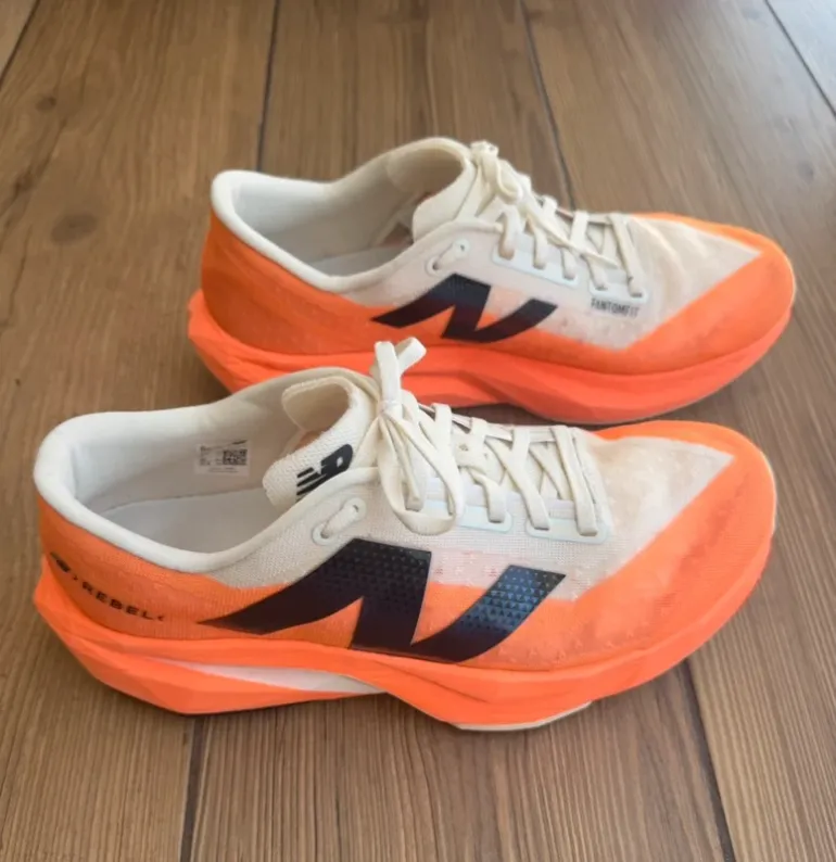 New Balance Fuelcell Rebel v4 bike d'occasion — image 1 sur 9