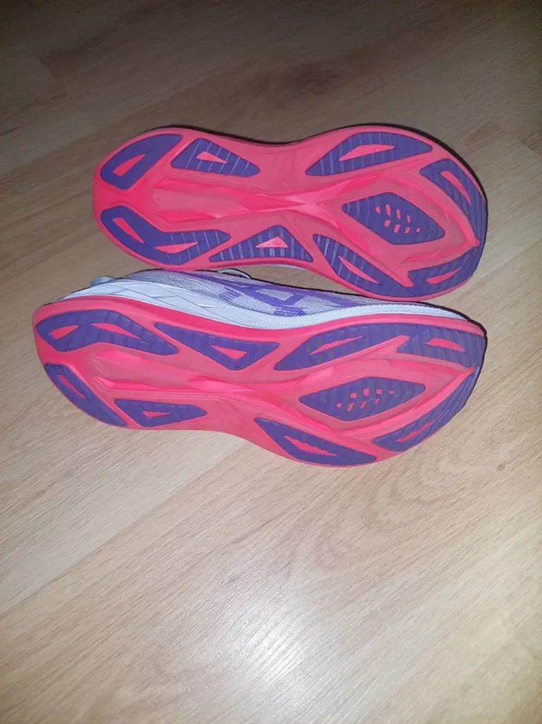 Použité Asics Superblast 2 bike — obrázek 4 z 4