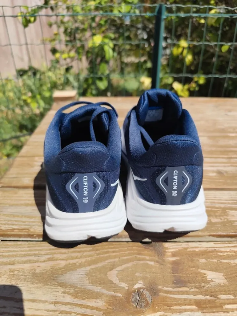 Used Hoka Running Shoes bike — image 3 of 6