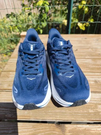 Used Hoka Running Shoes bike — image 4 of 6