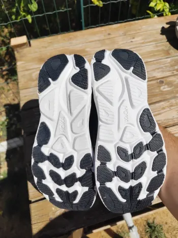 Used Hoka Running Shoes bike — image 5 of 6