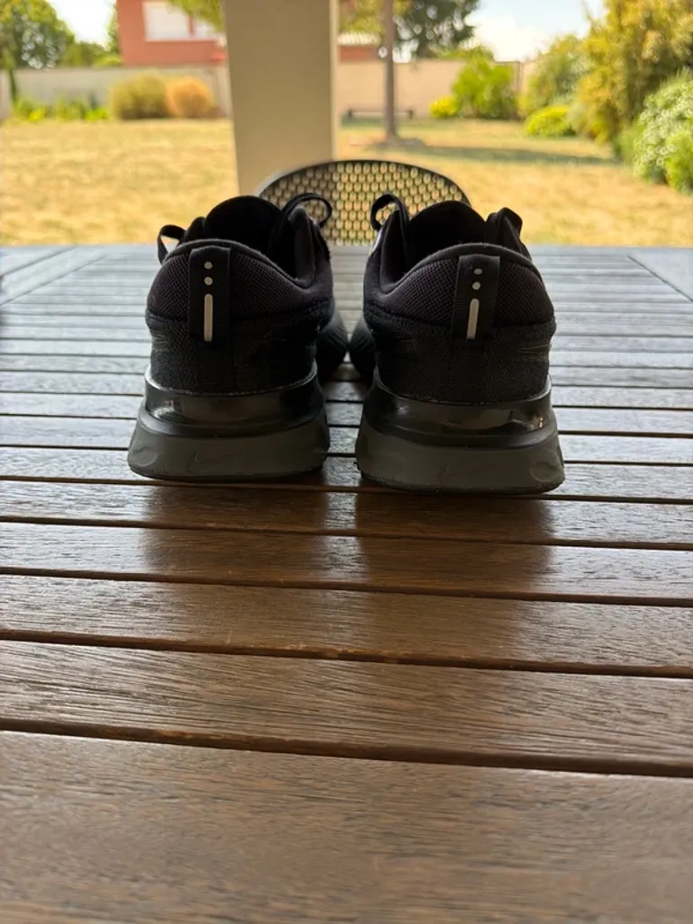 Used Nike React Infinity Flyknit bike — image 4 of 5