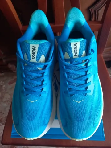 Used Adidas Clifton 10 Running Shoes