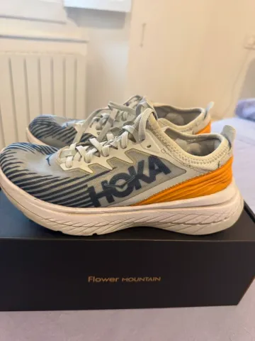 Used Hoka Carbon X-SPE Running Shoes