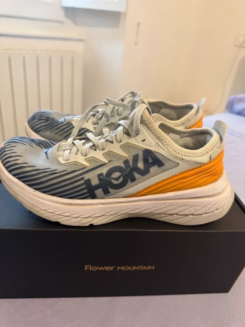 Hoka Carbon X-SPE Running Shoes usato