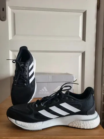 Used Supernova + M Running Shoes