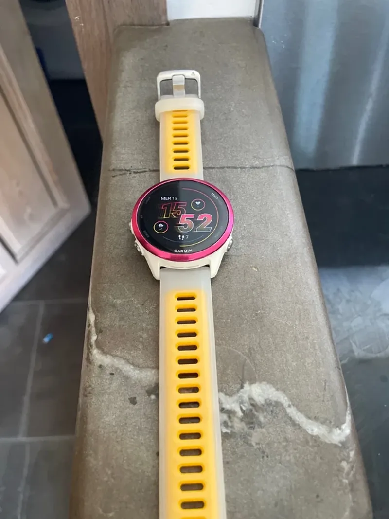 Used Garmin Forerunner 570 Electronics