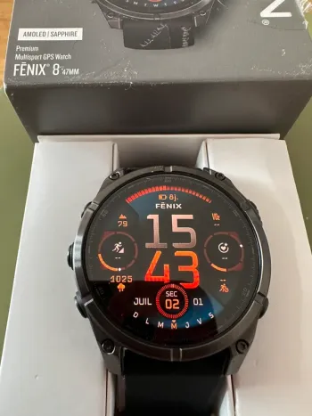 Used Premium Fenix 8 AMOLED Sapphire Titanium bike — image 4 of 11