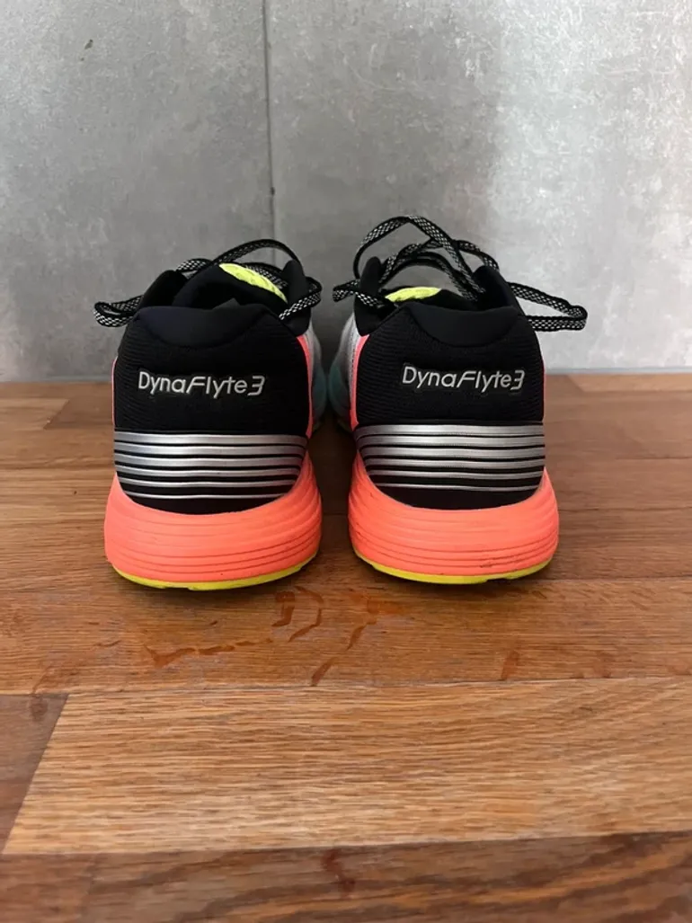 Używany Asics DynaFlyte 3 bike — zdjęcie 2 z 8