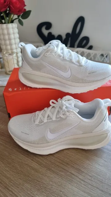 Used Nike Womero 18 Running Shoes