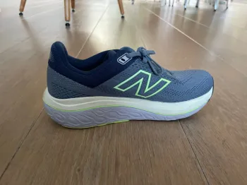 Used New Balance 860 Fresh Foam bike — image 2 of 8