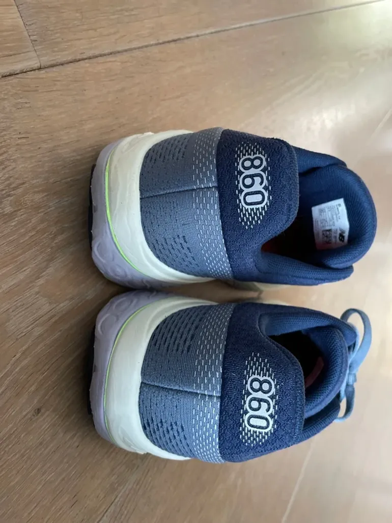 Used New Balance 860 Fresh Foam bike — image 6 of 8