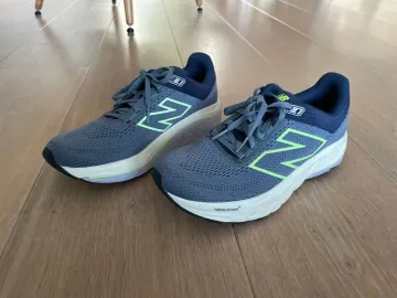 Used New Balance 860 Fresh Foam Running Shoes