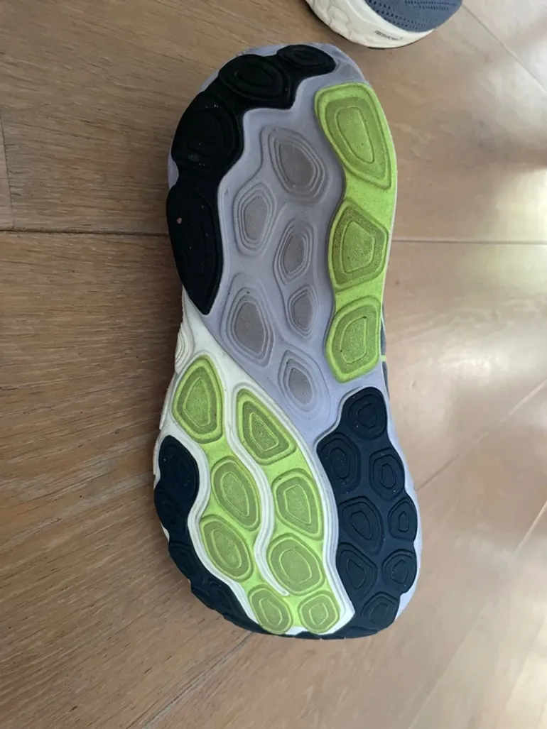Used New Balance 860 Fresh Foam bike — image 5 of 8