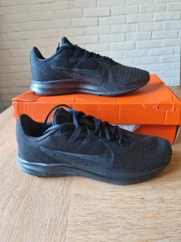 Used Nike Downshifter 9 Running Shoes