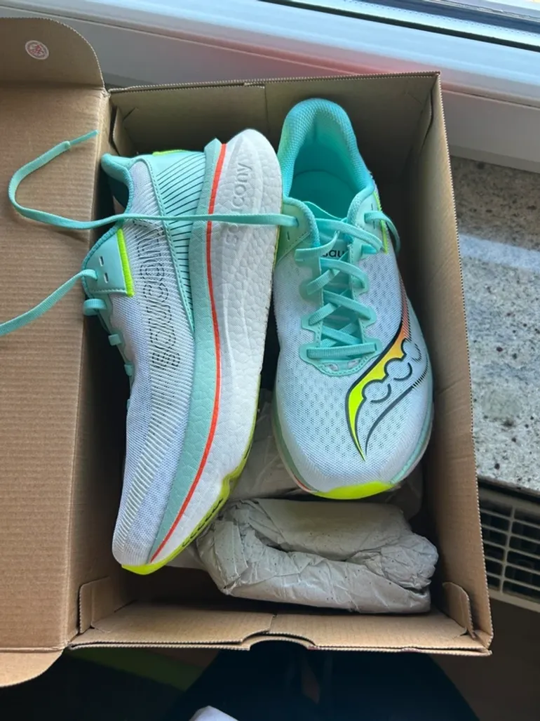 Used Saucony Endorphine Azura bike — image 3 of 5