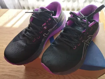 Used Asics Gel Kayano 29 Lite Show bike — image 2 of 8