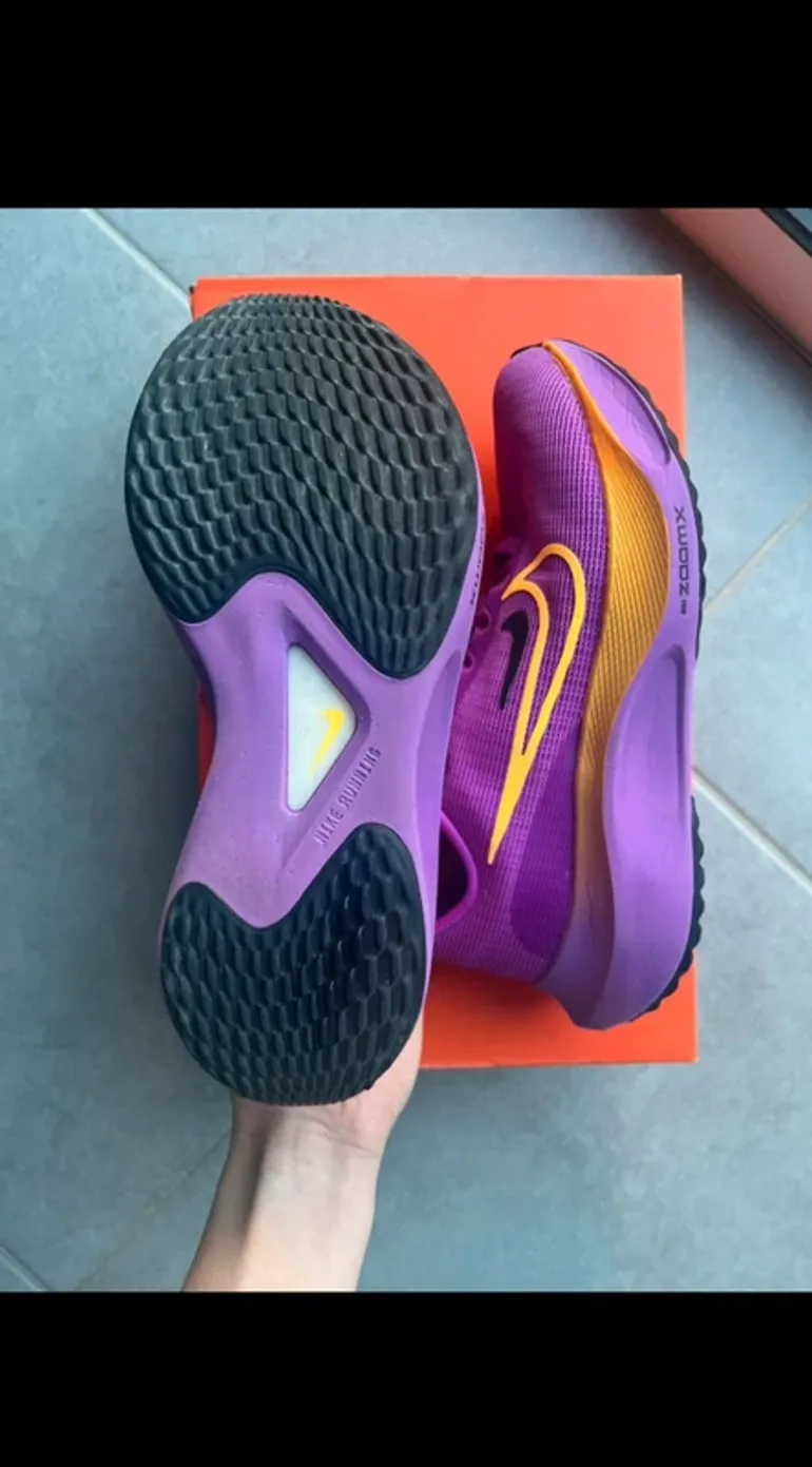 Used Nike Zoom Fly 5 bike — image 2 of 3