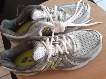 Used New Balance Running Shoes bike — image 3 of 6