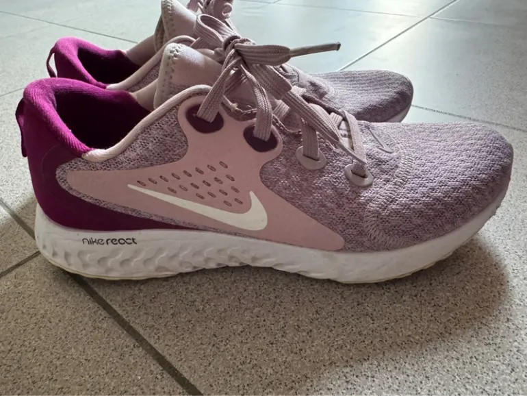 Used Nike Women's Shoes bike — image 2 of 4
