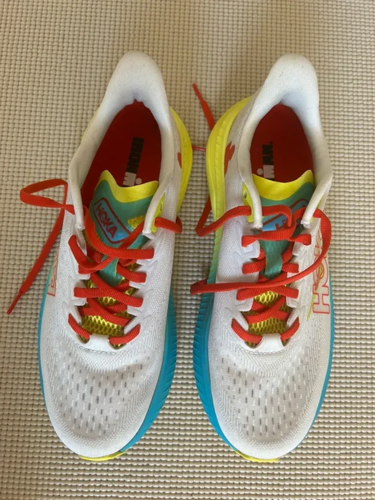 Used Hoka running shoes bike — image 4 of 11