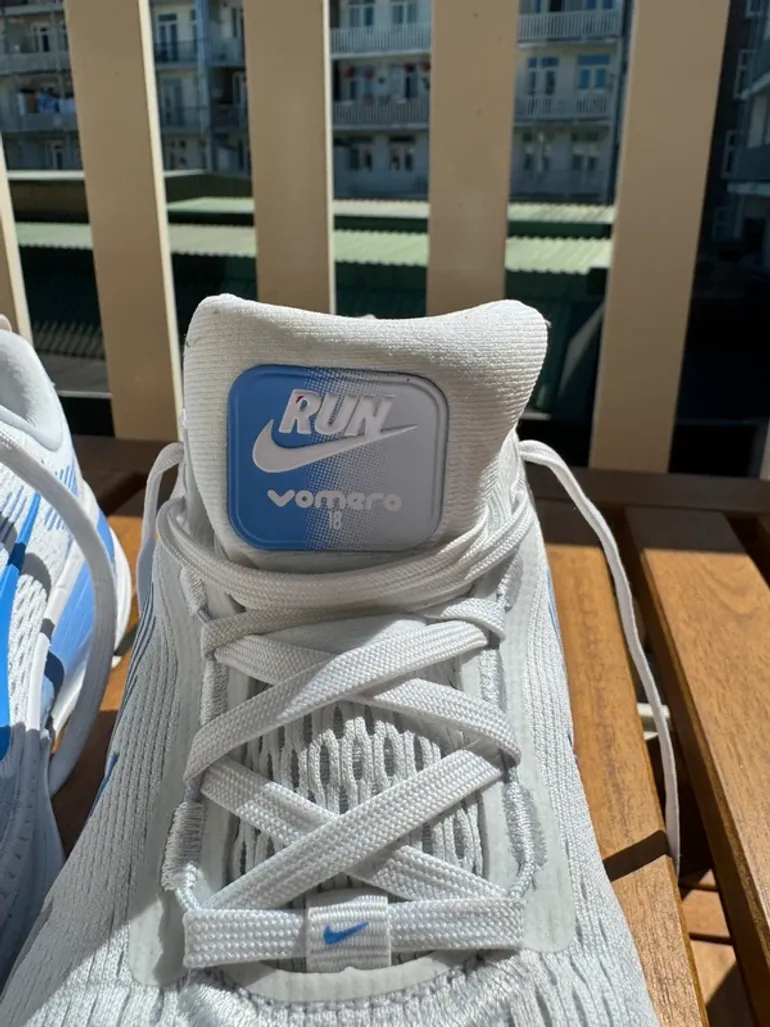 Used White Vomero Zoom bike — image 3 of 13