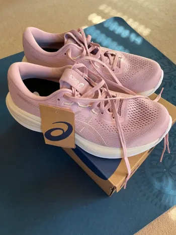 Tweedehands Asics Gel-Cumulus 28 bike — afbeelding 2 van 7