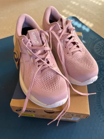 Tweedehands Asics Gel-Cumulus 28 Running Shoes