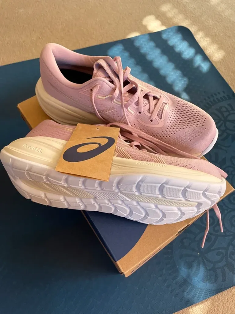 Tweedehands Asics Gel-Cumulus 28 bike — afbeelding 3 van 7