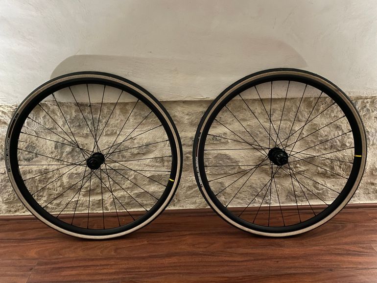 Used Mavic Open disc 2024 bike — image 1 of 6