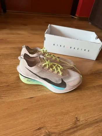 Used Nike Vaporfly 4 bike — image 1 of 11