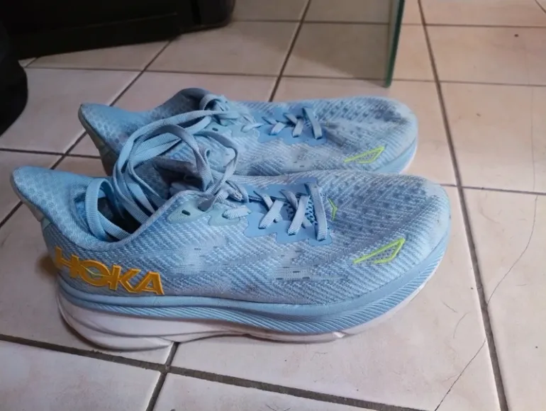 Použité Hoka Clifton 9 bike — obrázek 1 z 3