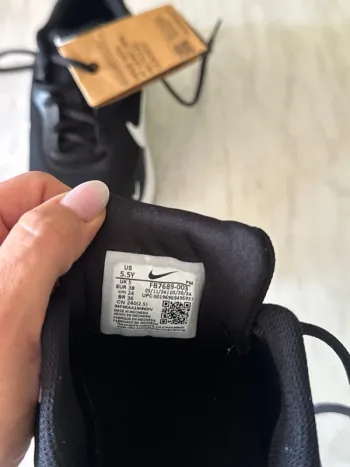 Used Nike Revolution 7 GS bike — image 8 of 8