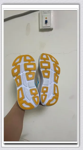 Used Hoka Bondi 9 bike — image 5 of 6