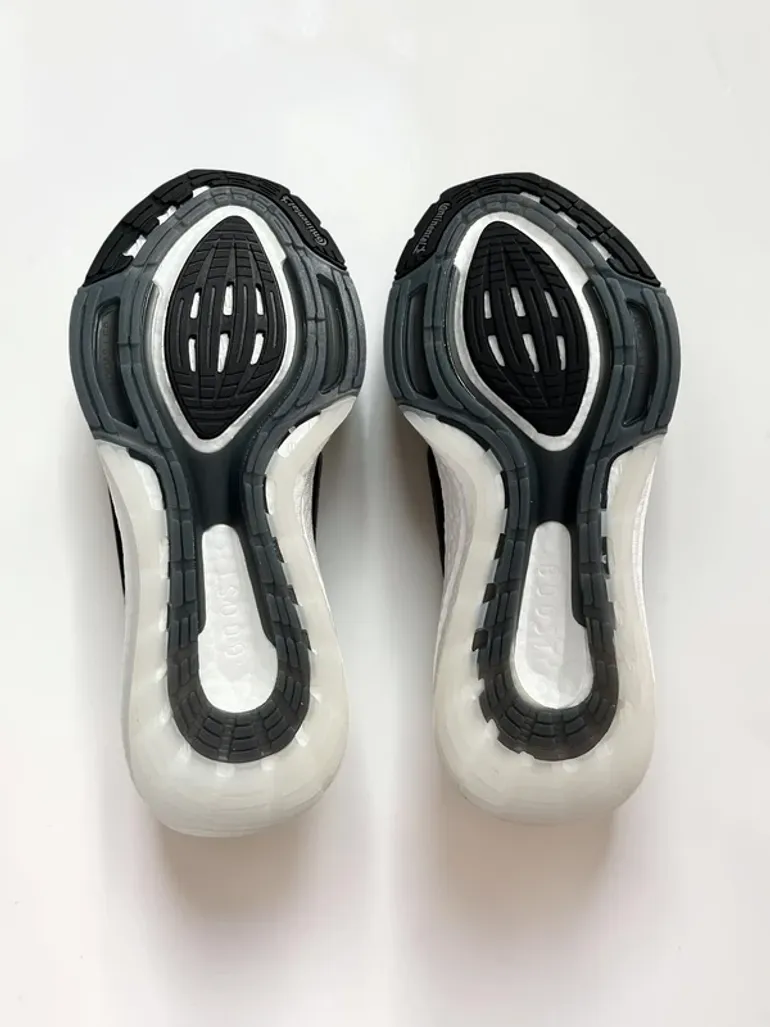Used Adidas Ultraboost 21 Primeblue bike — image 3 of 3