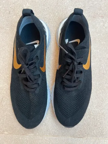 Used Nike Epic React Flyknit Running Shoes
