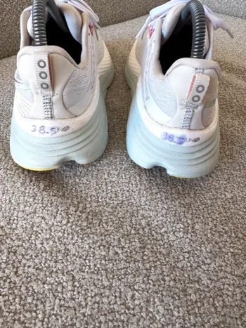 Used Saucony Hurricane 24 bike — image 10 of 13