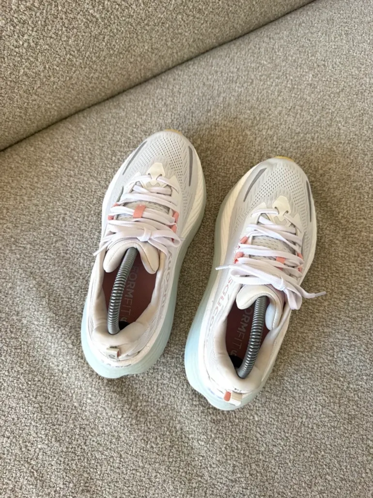Used Saucony Hurricane 24 bike — image 9 of 13