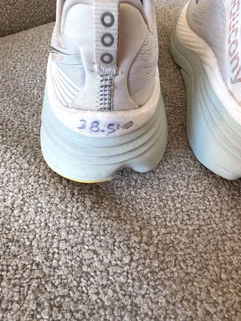 Used Saucony Hurricane 24 bike — image 11 of 13