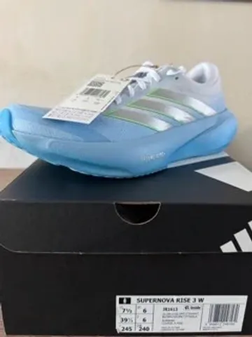 Used Supernova Rise 3 Running Shoes
