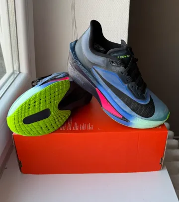 Used Nike Air Zoom Fly 6 Running Shoes