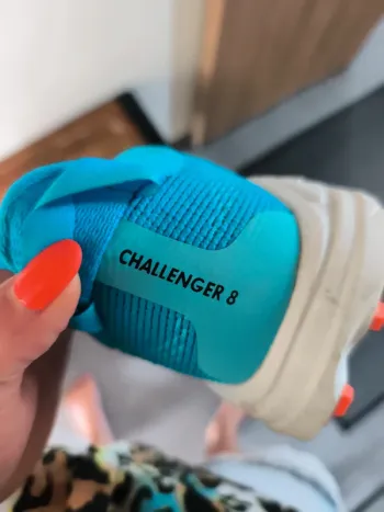 Used Hoka Challenger 8 bike — image 8 of 8