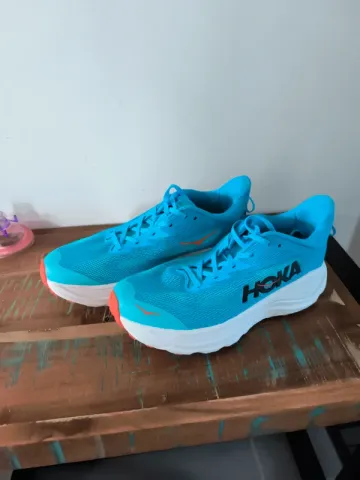 Used Hoka Challenger 8 Running Shoes